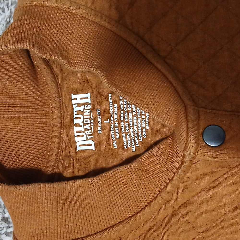 Duluth Trading Co Men's Brown Quilted Vest - Picture 2 of 10